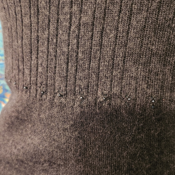 Vintage Principles Sweater Vest with Beaded Detail | Preppy Acadamia Minimalist - Picture 4 of 5